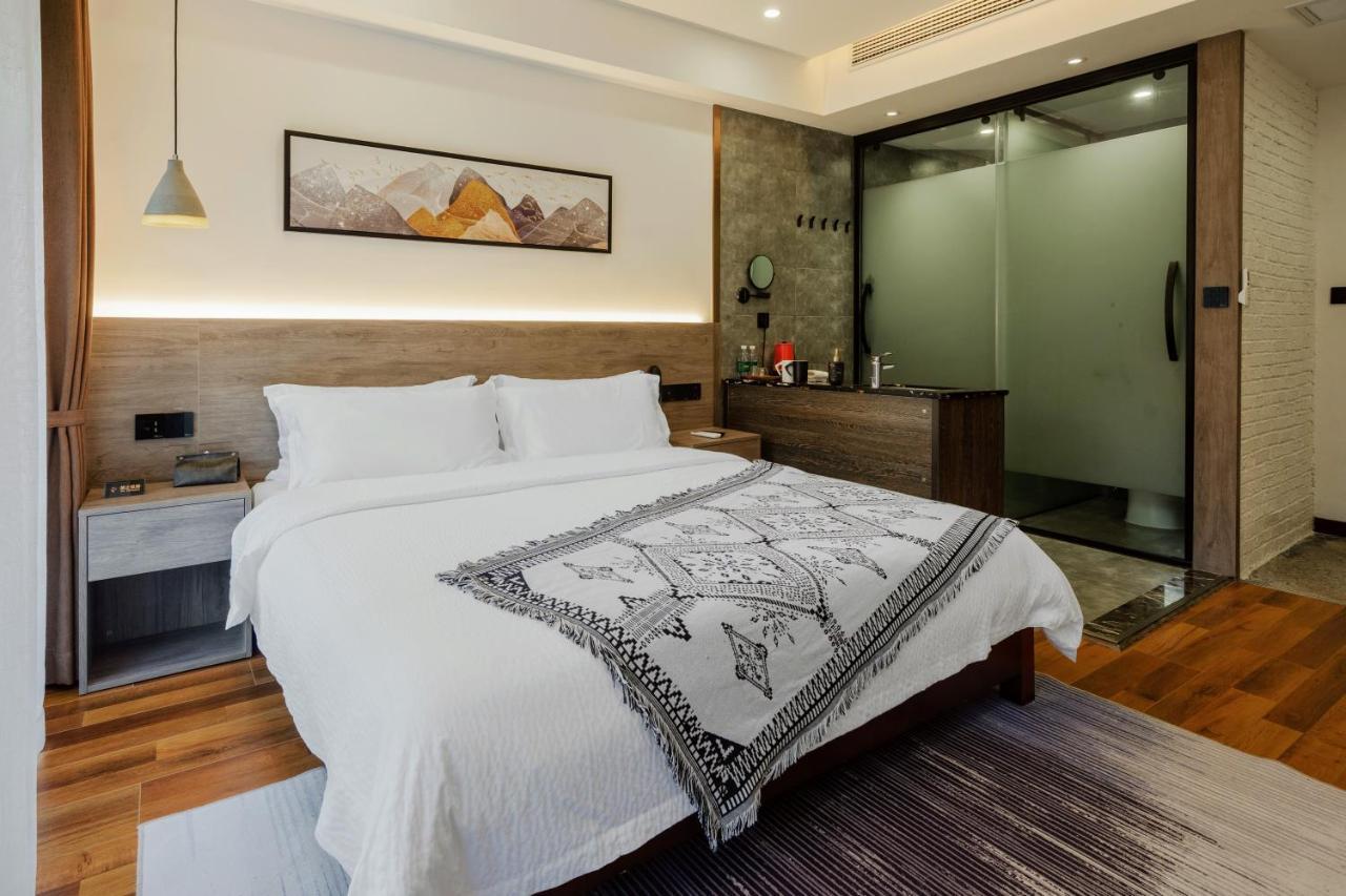Whispering Mountains Boutique Hotel Zhangjiajie Extérieur photo